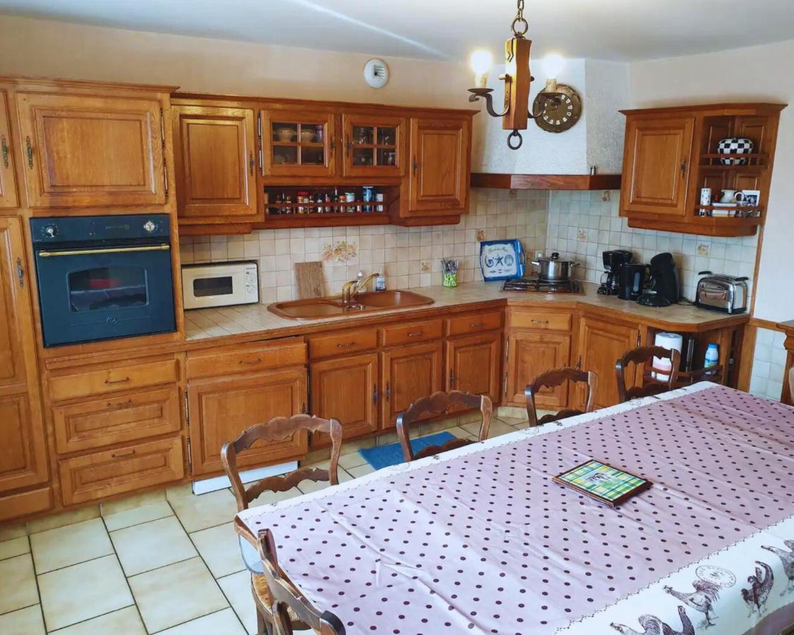 Maison En Pierre Au Milieu Du Bocage Coulouvray-Boisbenatre Ngoại thất bức ảnh